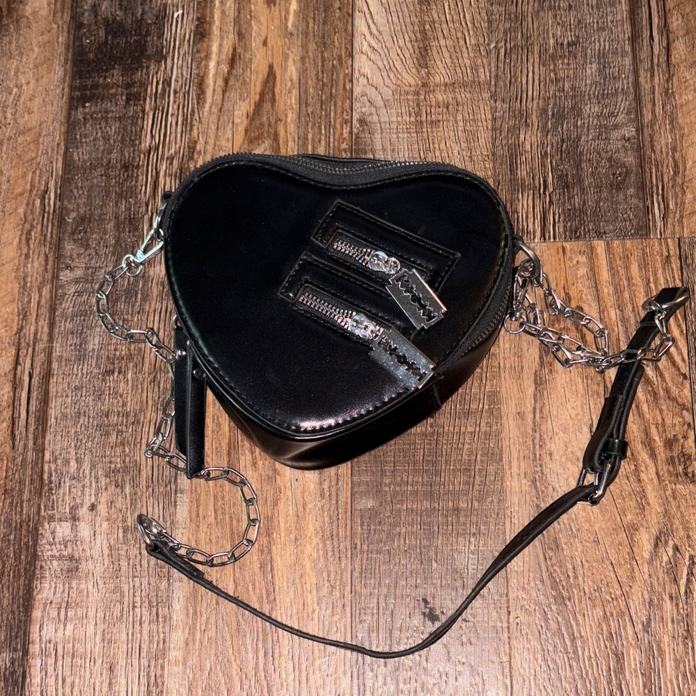 Black Heart Crossbody Bag with Chain Strap